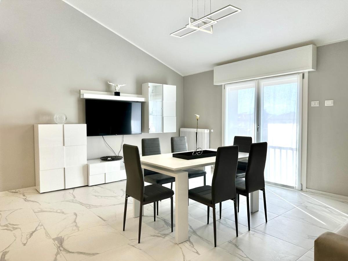 Donnino Apartments ฟีเดนซา ภายนอก รูปภาพ