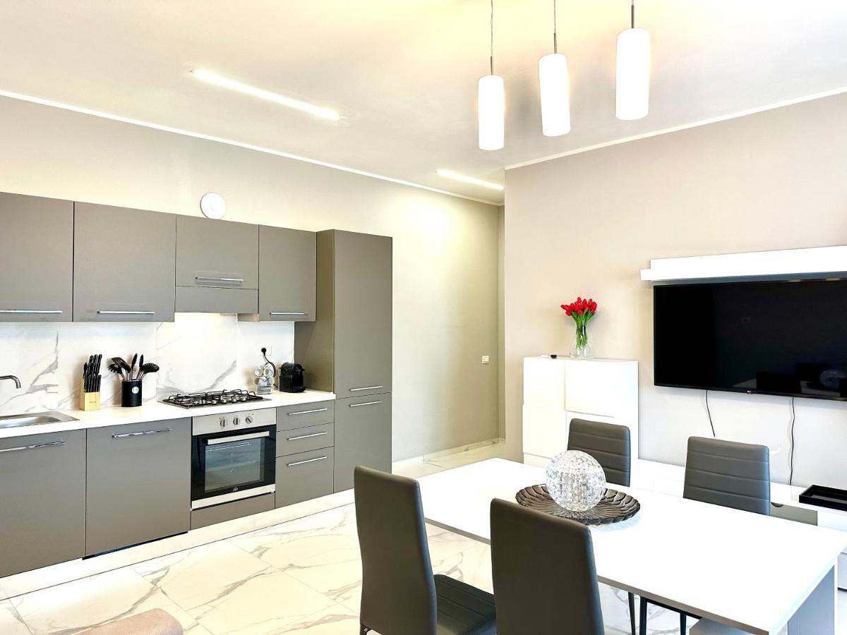 Donnino Apartments ฟีเดนซา ภายนอก รูปภาพ