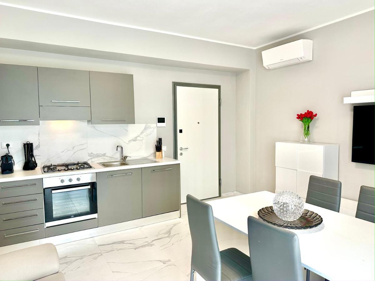 Donnino Apartments ฟีเดนซา ภายนอก รูปภาพ